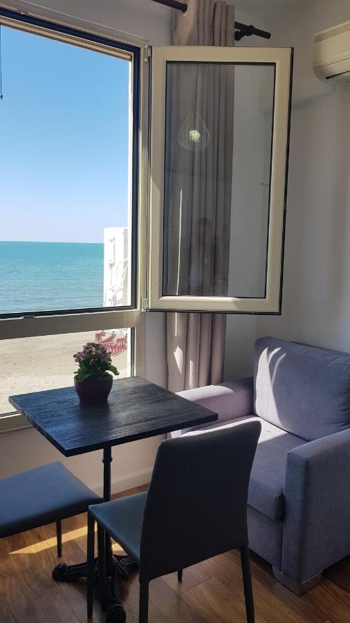 Arteg Apartments - Full Sea View Дуррес Экстерьер фото