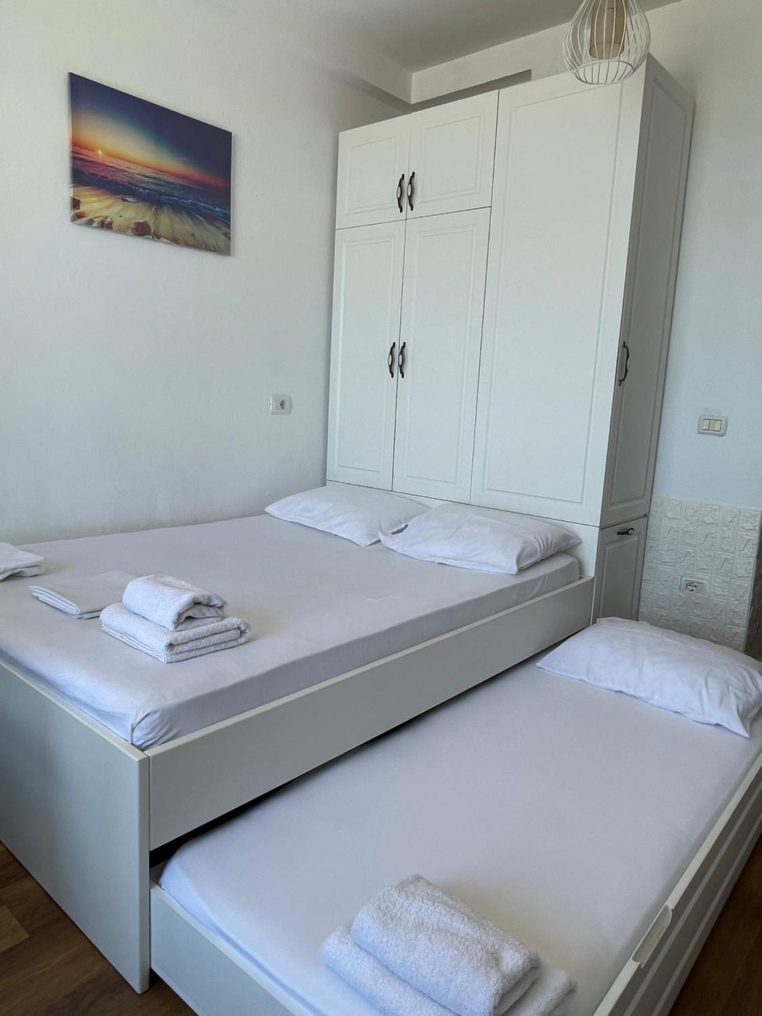 Arteg Apartments - Full Sea View Дуррес Экстерьер фото