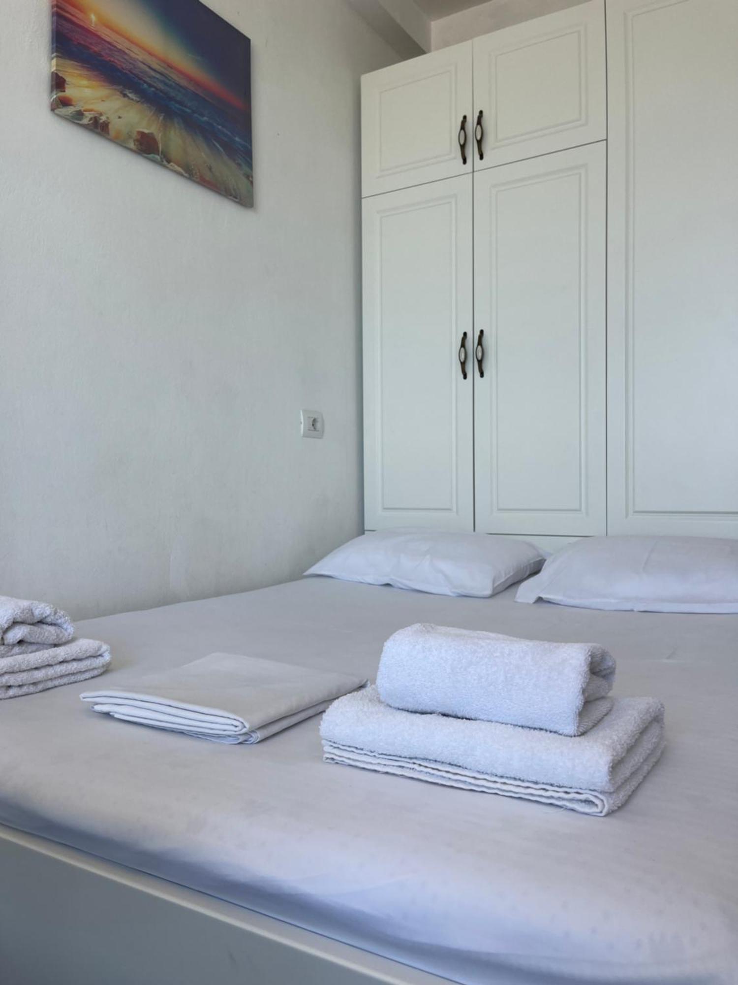 Arteg Apartments - Full Sea View Дуррес Экстерьер фото