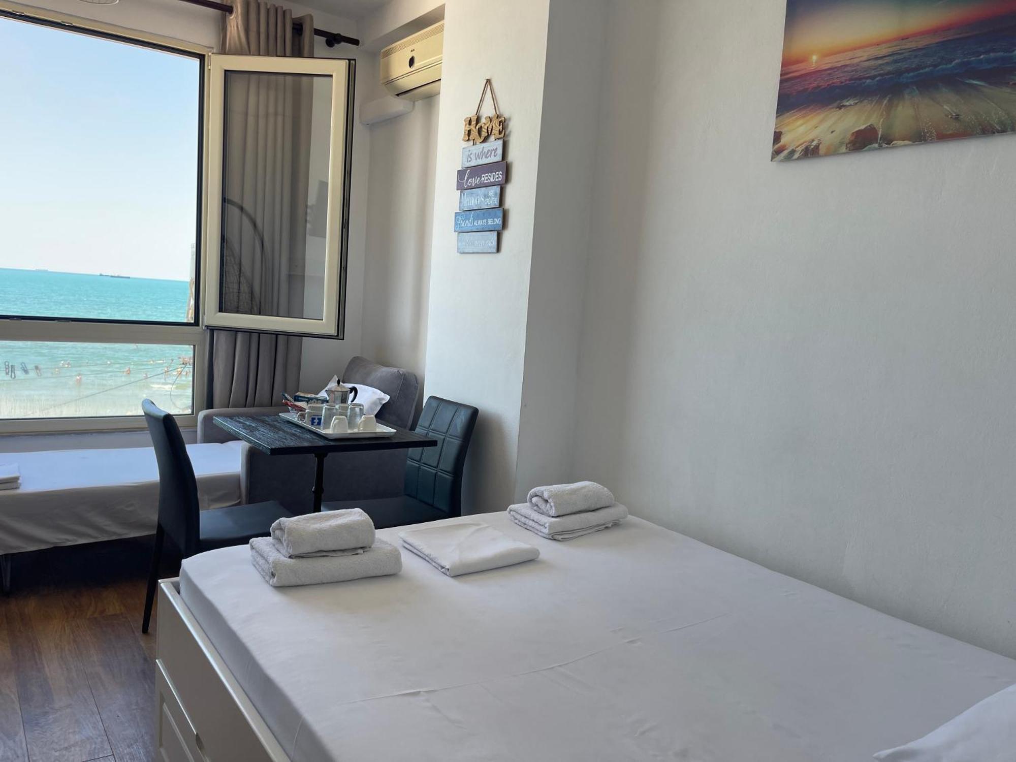 Arteg Apartments - Full Sea View Дуррес Экстерьер фото