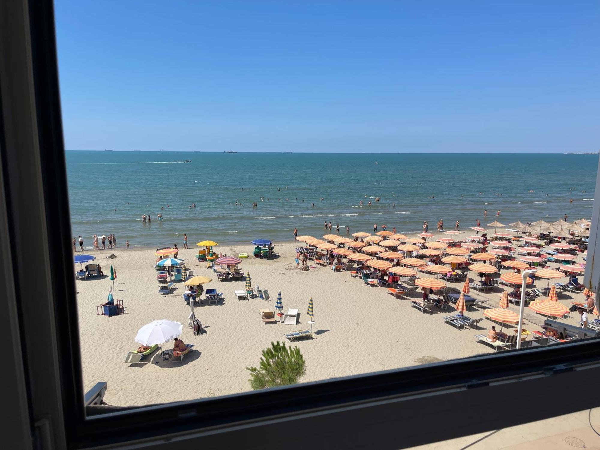 Arteg Apartments - Full Sea View Дуррес Экстерьер фото