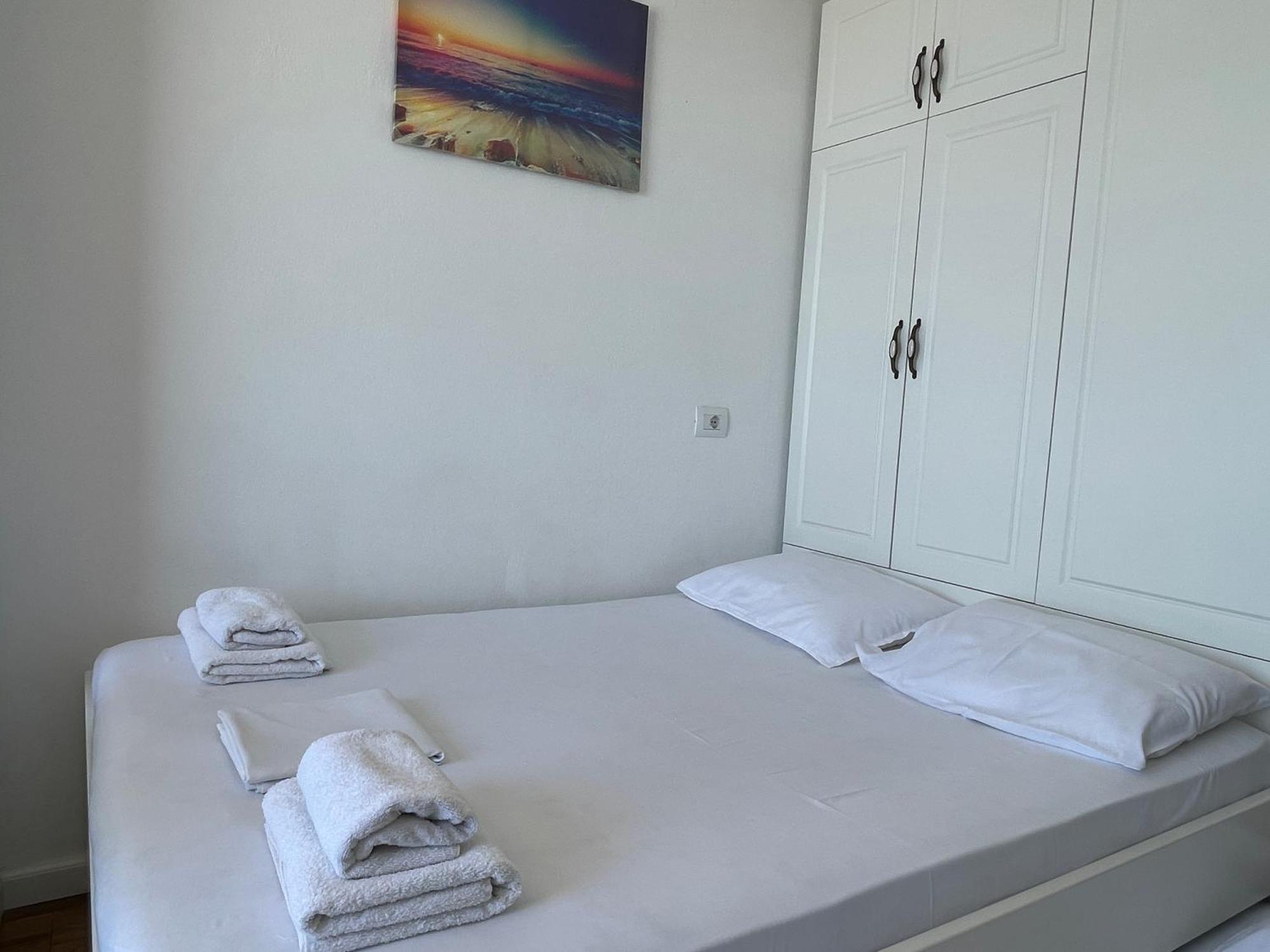 Arteg Apartments - Full Sea View Дуррес Экстерьер фото