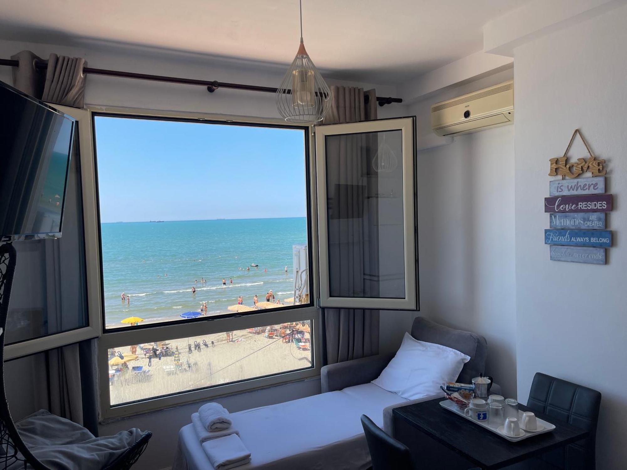 Arteg Apartments - Full Sea View Дуррес Экстерьер фото